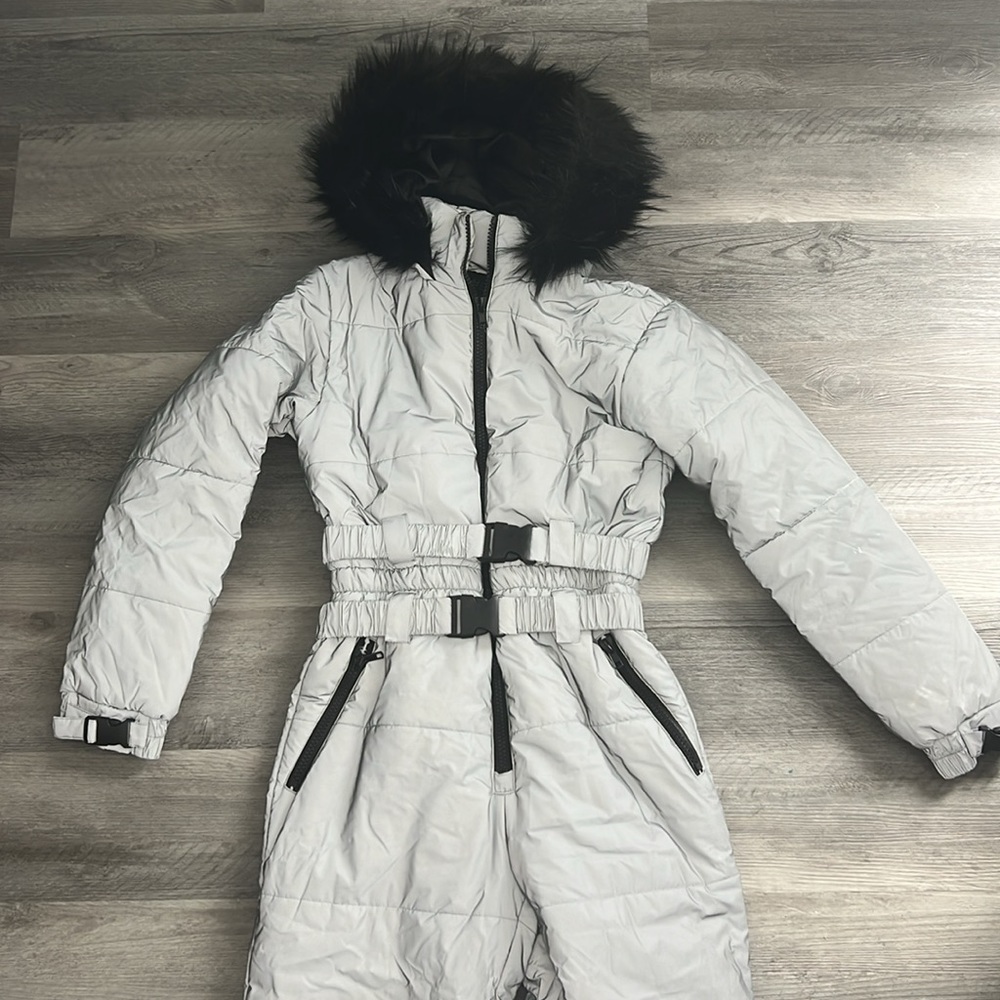 Snowsuit - Picture 2 of 9